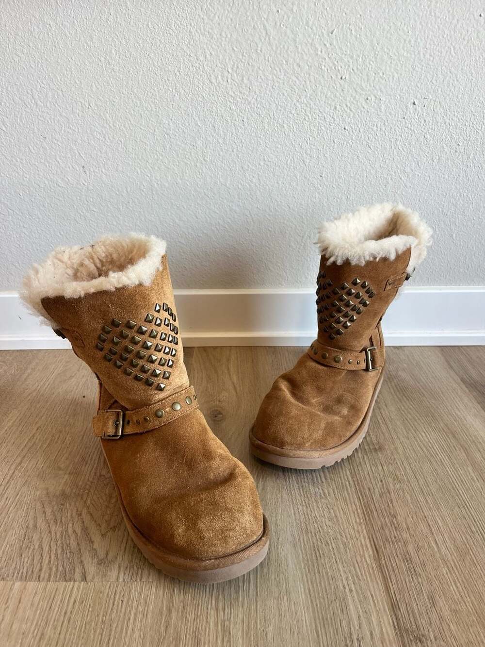 UGG Australia, Talia Studded Chestnut Brown Suede Shearling Winter Boots,6